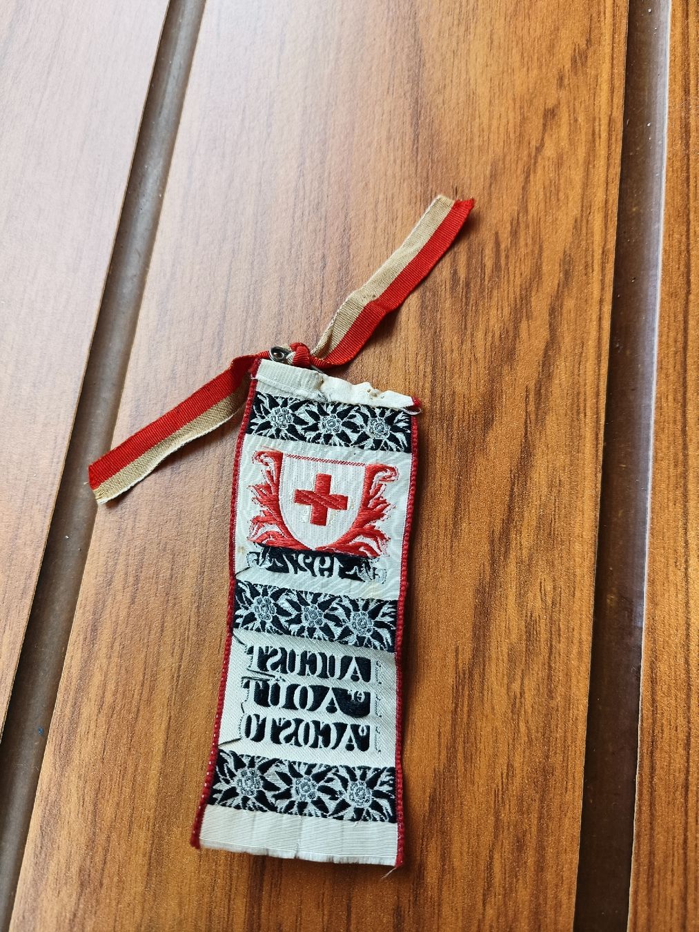 Placchette & Badge: Altes 1. August Abzeichen 1927 Stoff  – Usato da Brugg AG venduto da Ente015 1