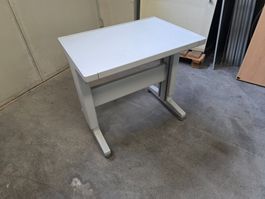 Beistelltisch bzw. Druckertisch 70x50cm H: 65cm ab 1.-