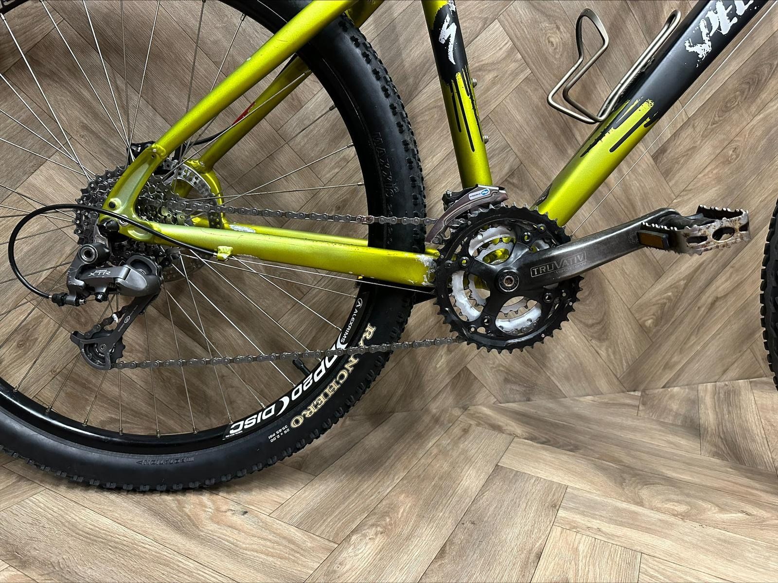 Specialized Velos: Specialized Mountainbike – Gebraucht aus Niederuzwil von  1