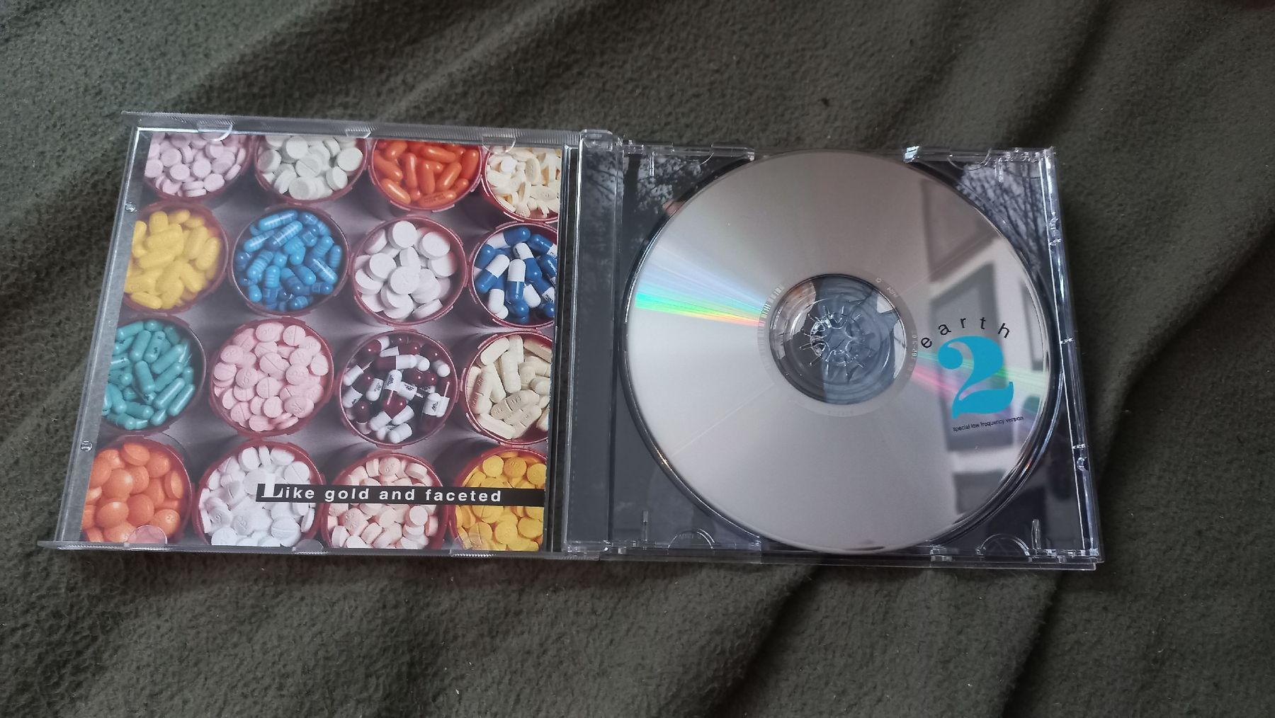CD: Earth - Earth 2 - Special Low Frequency Version CD Drone – Usato da Olten venduto da Donatello1984 2