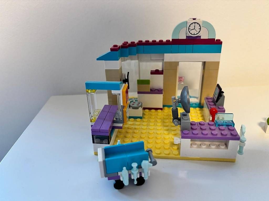 Lego Spielzeuge: LEGO Friends 41085 - Tierklinik – Gebraucht aus Rütihof von sul_s5r2 1