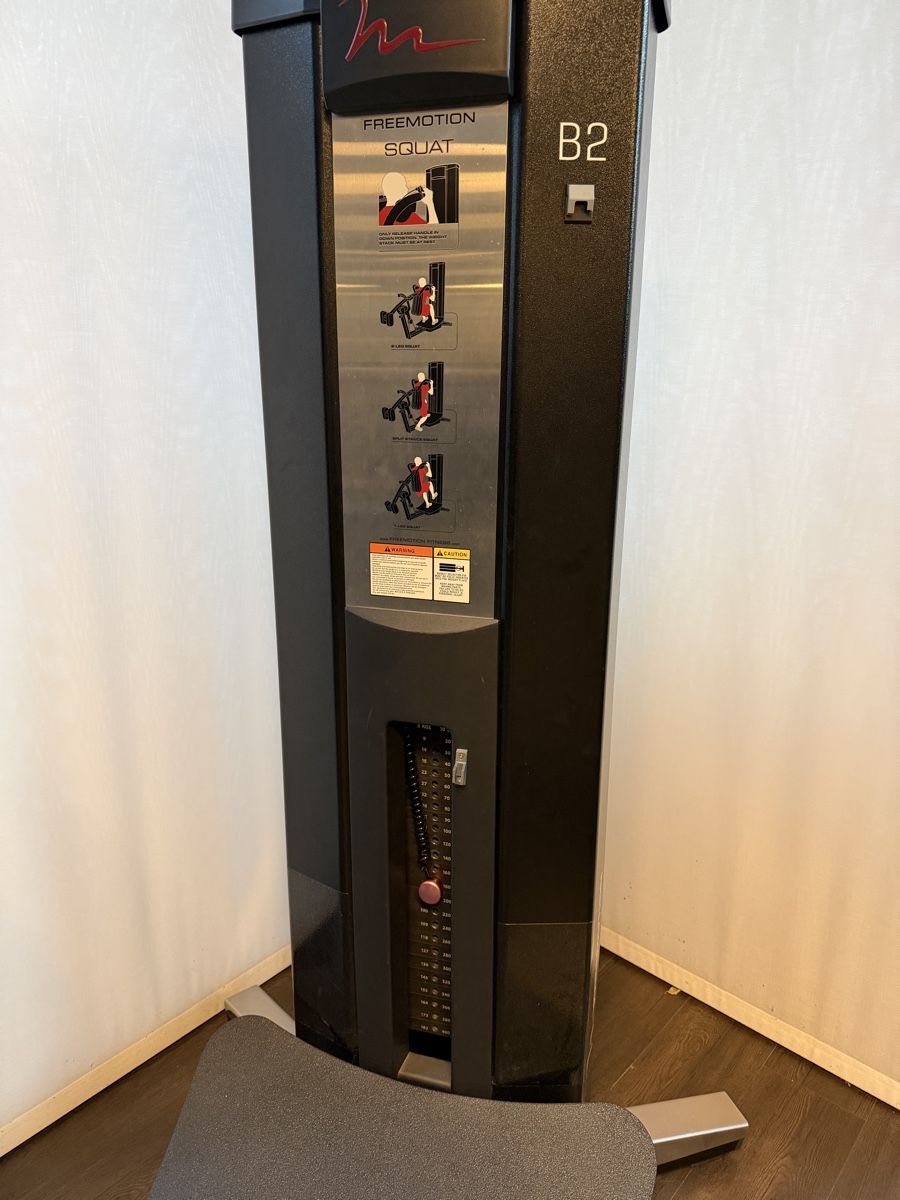 Vélos d'appartement: Freemotion Squat Maschine – D'occasion à Ruggell par lis_xx6d 2