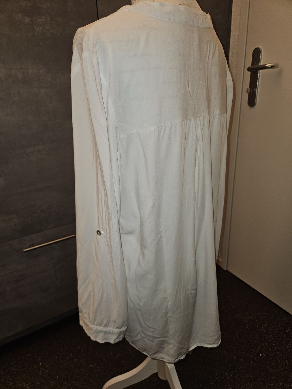 Blusen: Damen Bluse Weiss Grösse L Viskose – Neu (gemäss Beschreibung) aus Anwil von tamoos 1