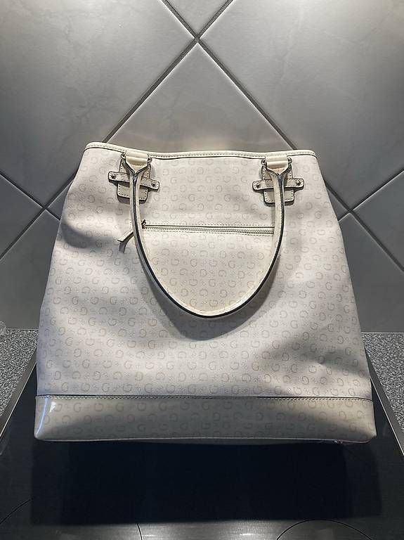 Guess Borse da donna: Guess Handtasche Large ungetragen – Nuovo (secondo la descrizione) da Dietikon venduto da natigi 1