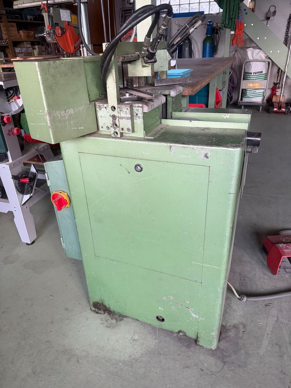 Tutte le macchine: Sertisseuse d’angle – Usato da Lamboing venduto da massapequa 1