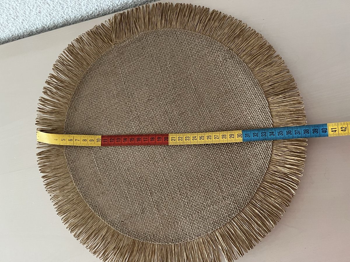 Set di tavolo e panche: 6er Set: Rustikale Tischsets aus Jute, Neu – Nuovo (secondo la descrizione) da Luzern venduto da suhamadlun 2