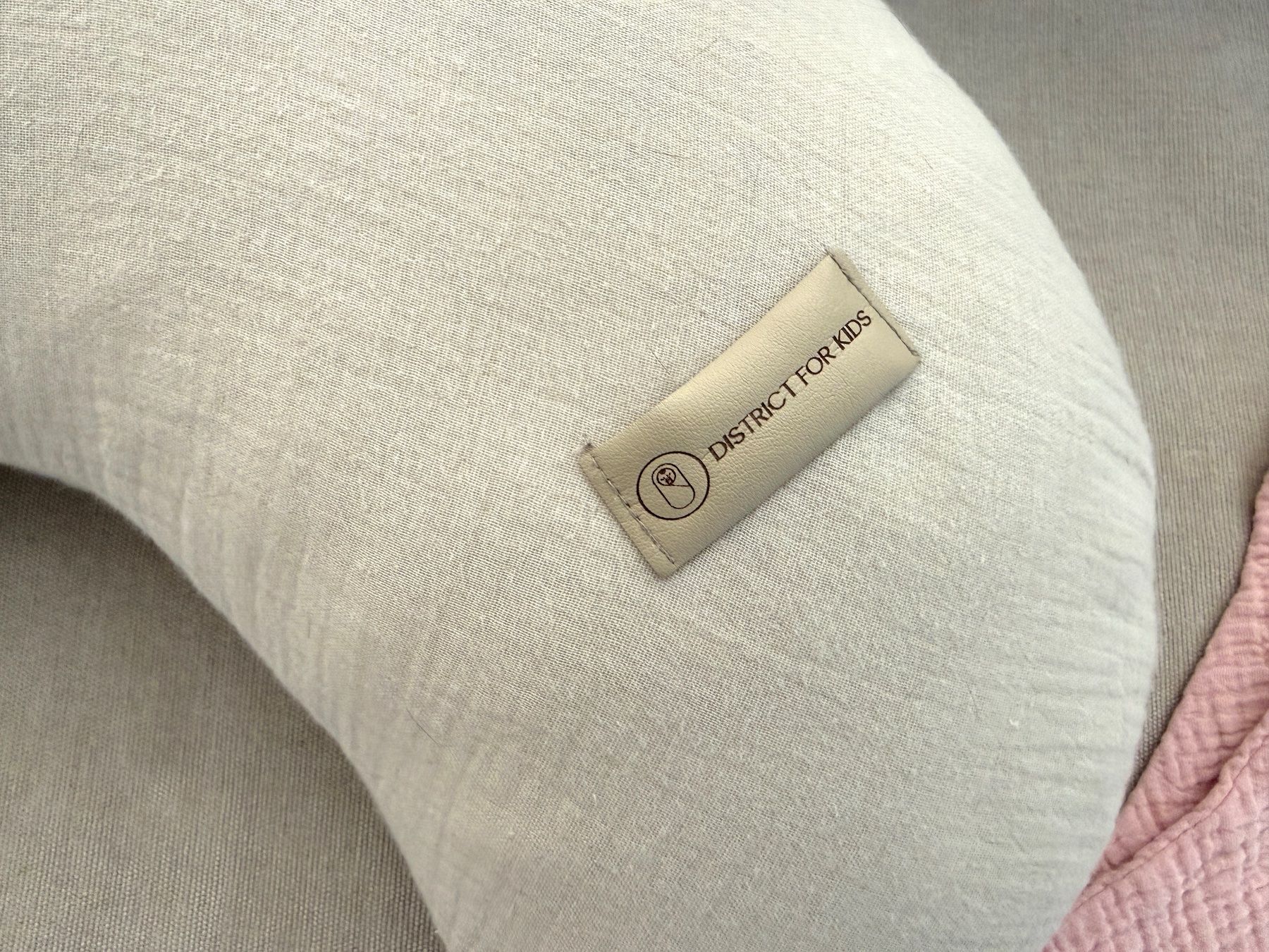 Cuscini: Nursing and breastfeeding pillow – Usato da Davesco-Soragno venduto da luganoluxuryshop 1