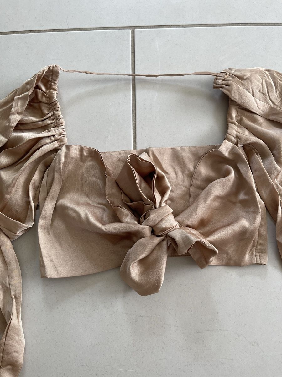 Top: Gold Braunes Top mit Schleife Gr M – Nuovo (secondo la descrizione) da Bassersdorf venduto da Sandy456 2