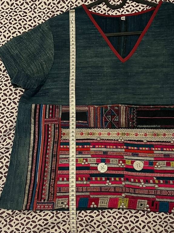 Gilets & Westen: Gilet thaïlandais brodé à la main – Gebraucht aus Sion von Alvaten 2
