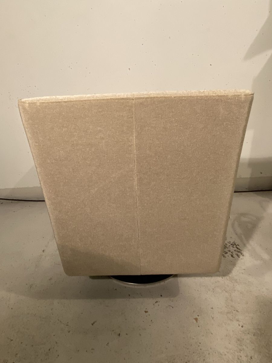 Poltrone: Artanova Drehsessel beige mit Gebrauchsspuren – Usato da Volketswil venduto da Ahot 5