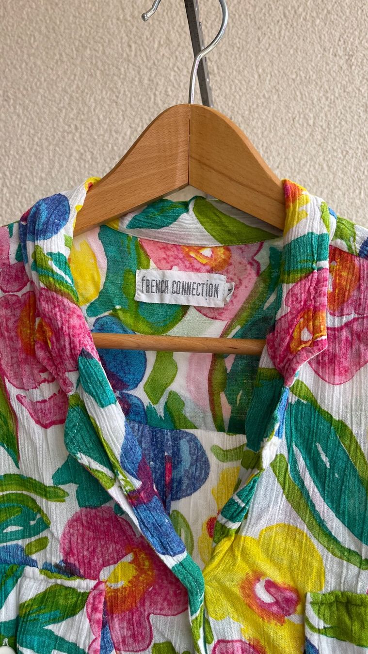 Chemisiers: Bluse/Strandhemd blumen farbig – D'occasion à Arni AG par sch_7rz9 1
