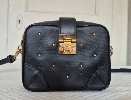 MCM Crossbody Bag mit Nieten