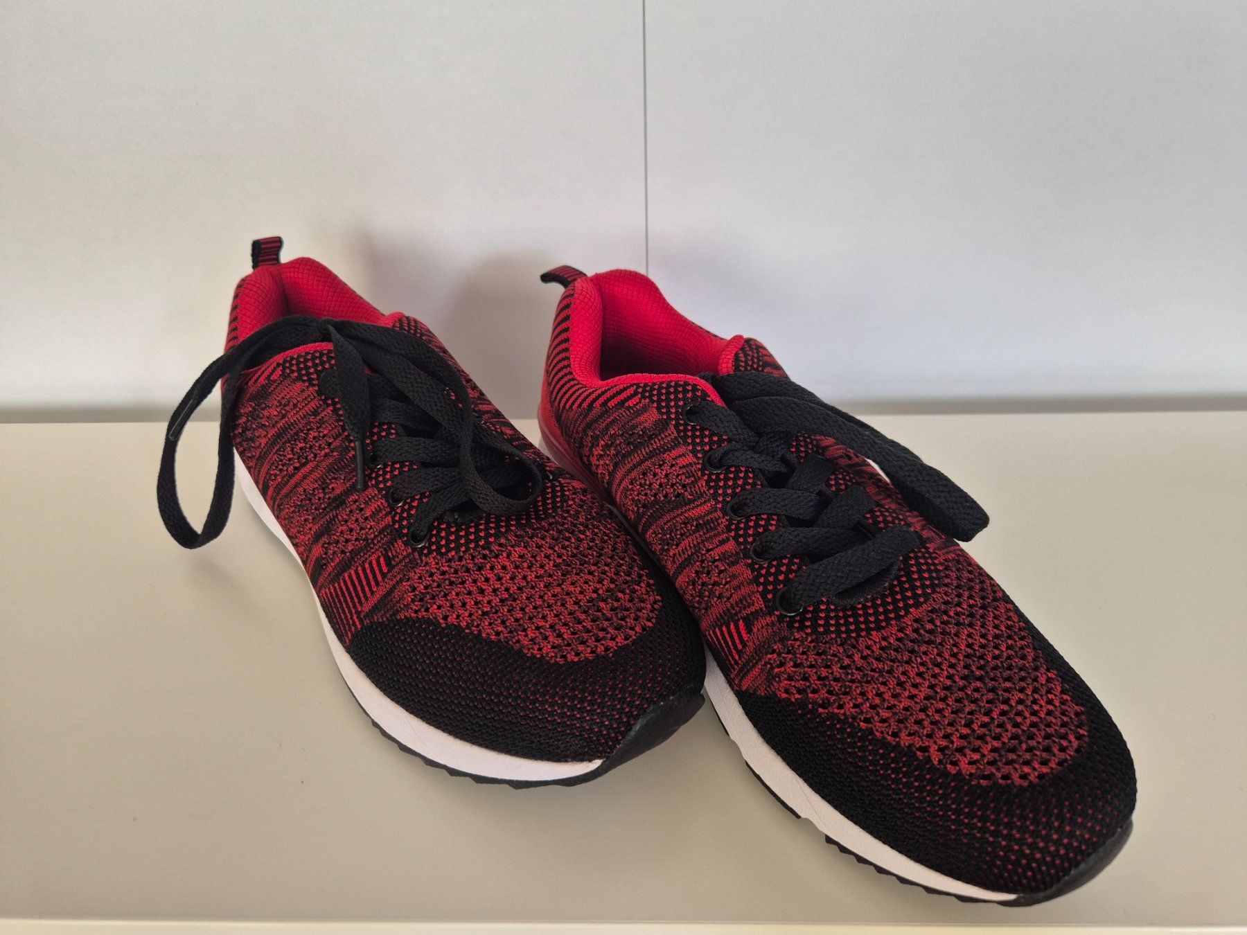 Scarpe da uomo: Hazard Turnschuhe / Sneaker 39 NEU – Nuovo e nell'imballaggio originale da Meggen venduto da Orrinka20