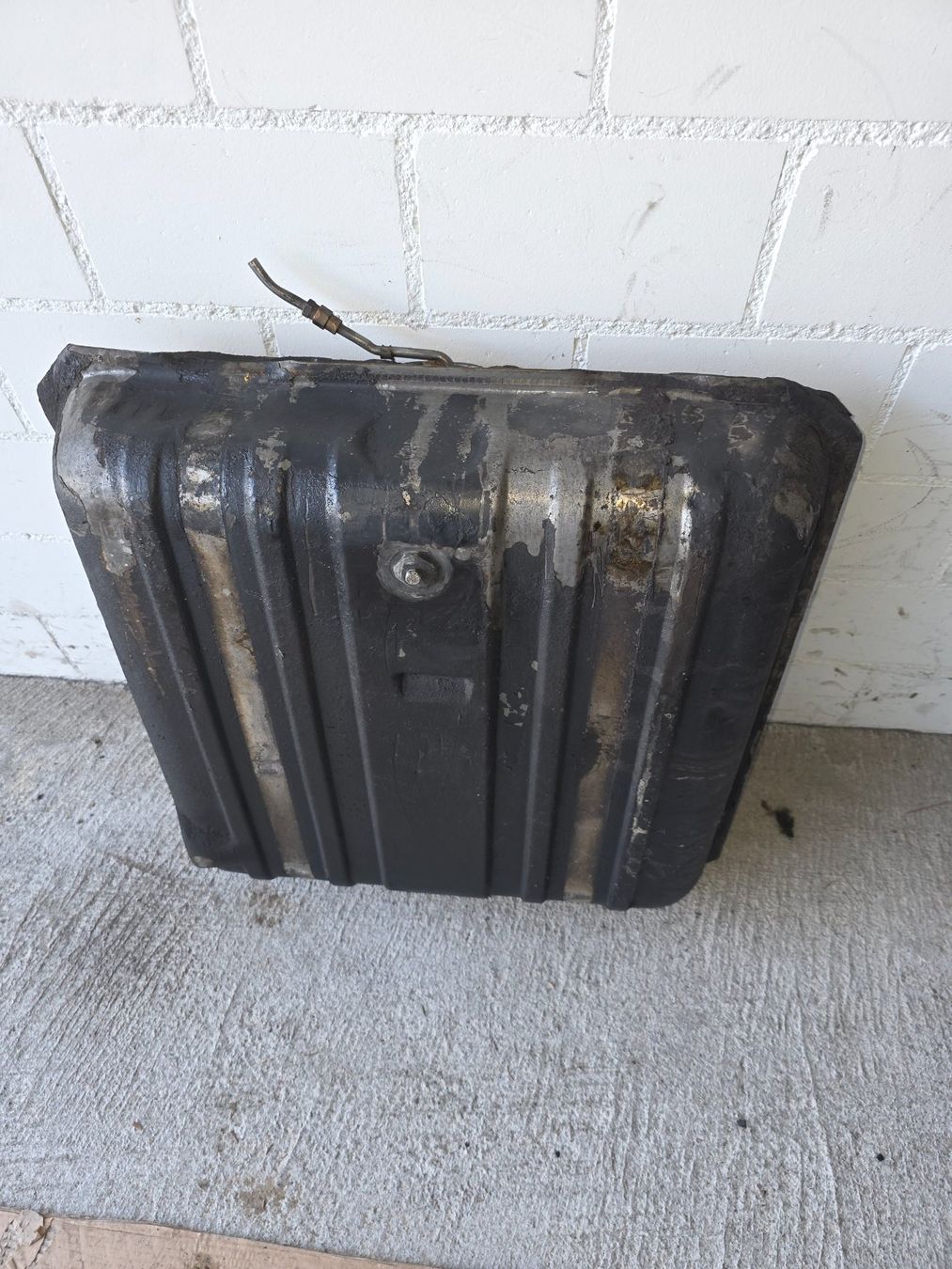 Chevrolet Alle Autoersatzteile: Chevrolet Tank 1956-57 – Gebraucht aus Altendorf von Heri6 3