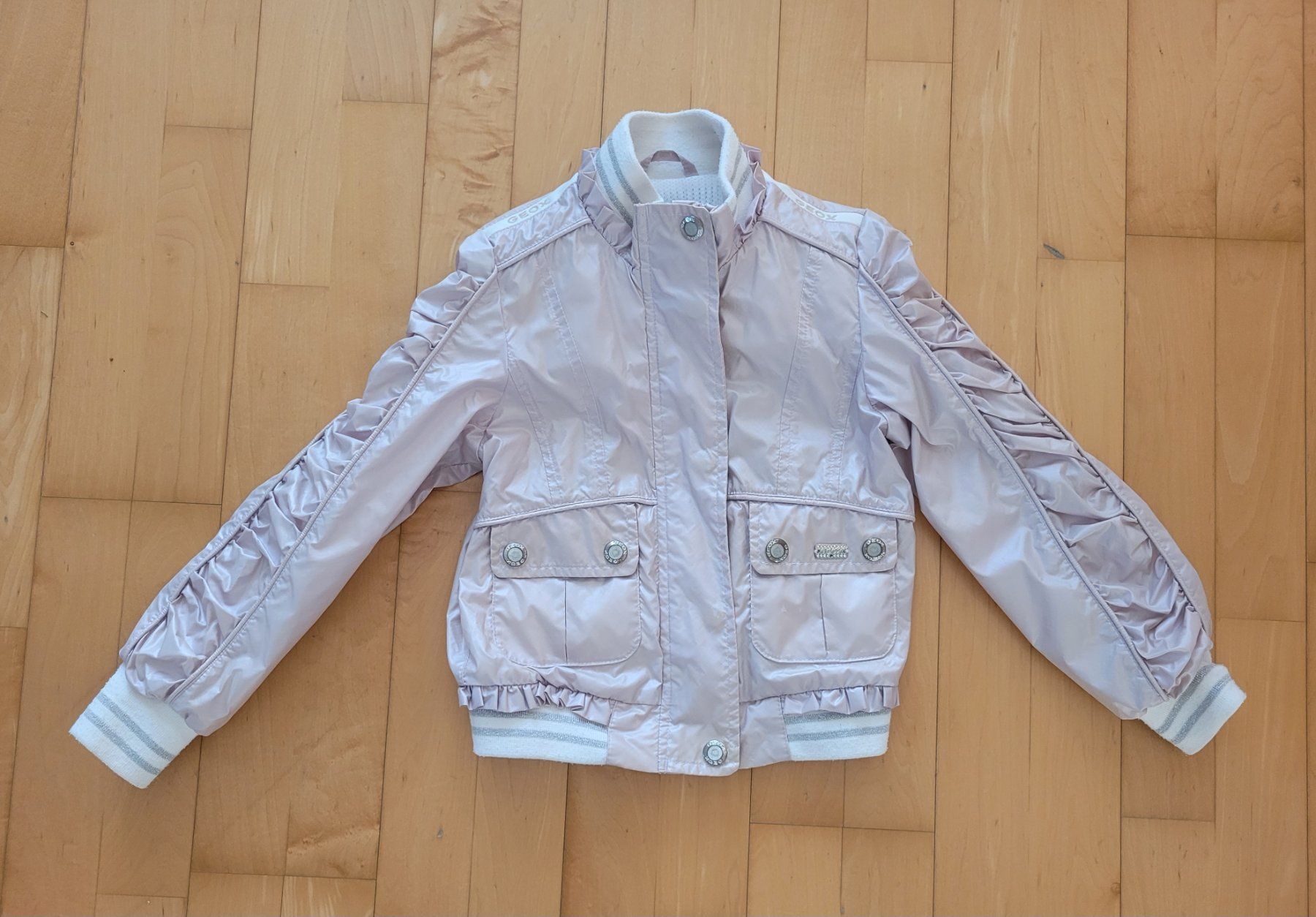 Geox Giacche & Cappotti: Jacke Geox Mädchen Gr.104/110 – Usato da St. Margrethen SG venduto da SamusAran
