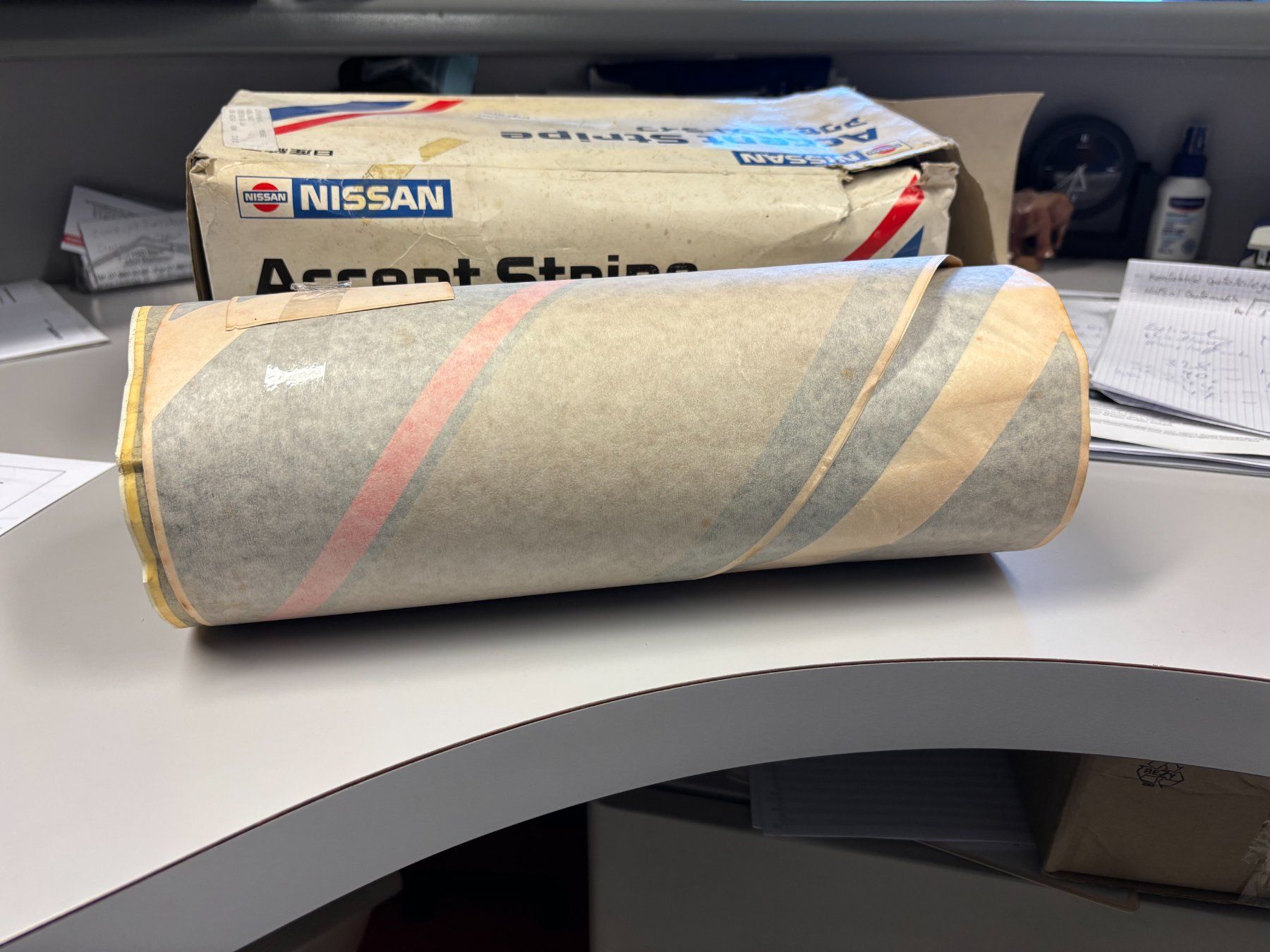 Tutti pezzi di ricambio auto: Nissan Patrol Accent Stripe links – Nuovo e nell'imballaggio originale da Schönenwerd venduto da akzept 3