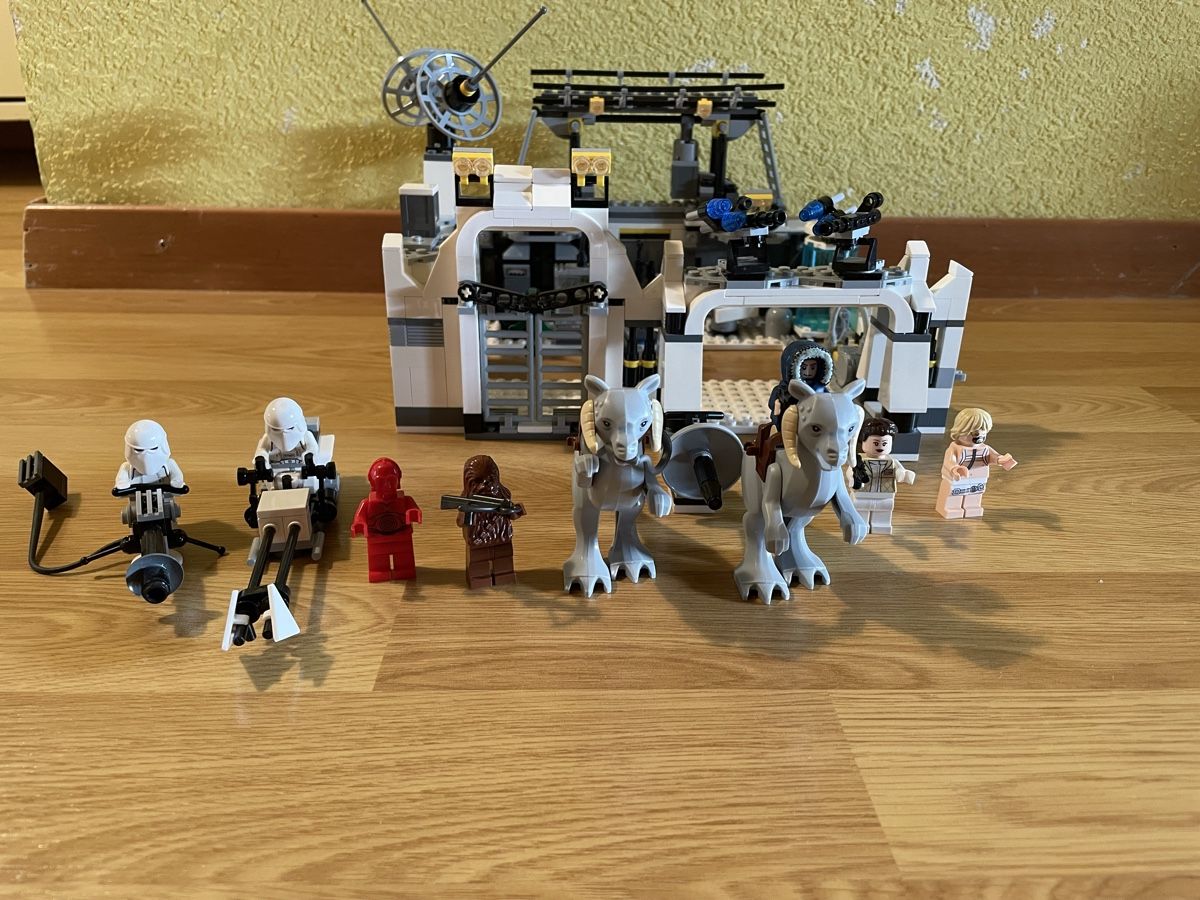 Lego Spielzeuge: Lego Star Wars Hoth Echo Base 7879 – Gebraucht aus Bülach von LorisSPQR