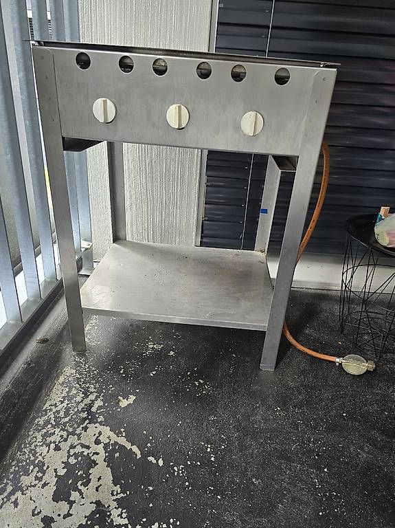 Griglie: Profigasgrill – Usato da Reinach AG venduto da Varrosi