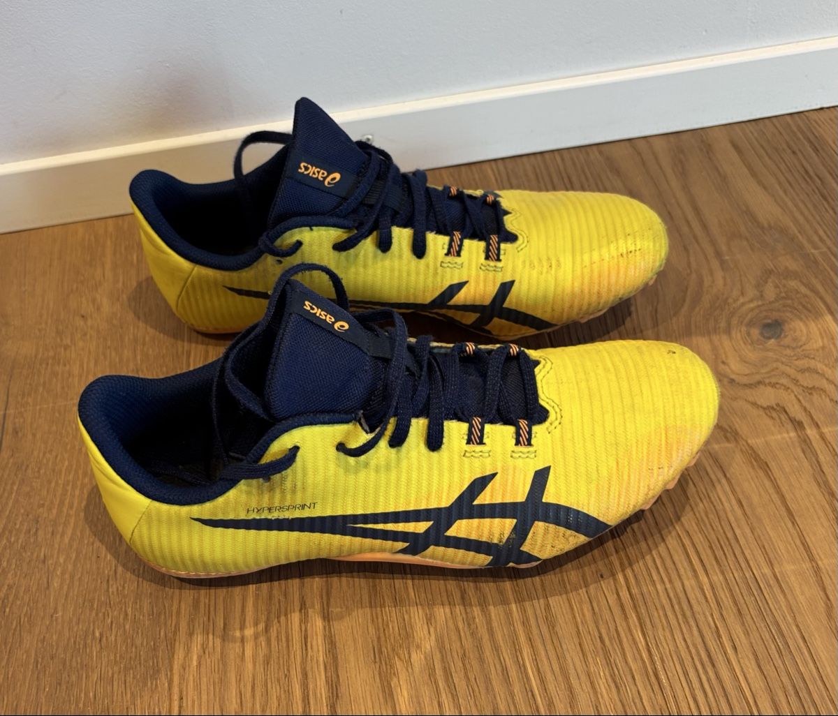 Asics Herrenschuhe: Nagelschuhe Asics Gr. 40,5 – Gebraucht aus Bubikon von Ultima2 1