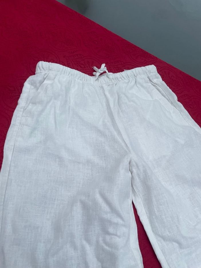 H&M Pantaloni: Mädchen Hose weiss 140 – Nuovo (secondo la descrizione) da Bergdietikon venduto da antovale 1