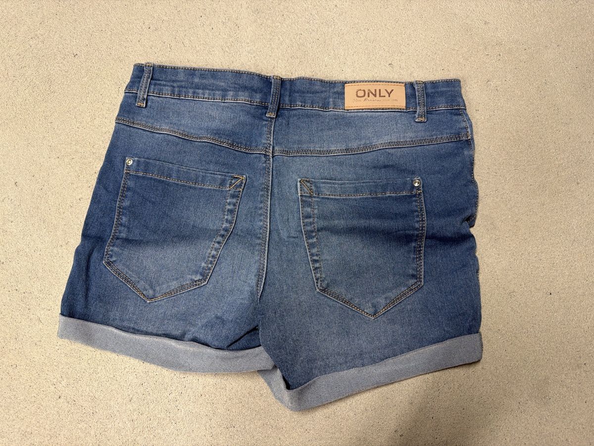 Only Jeans: Damen Jeans Shorts ONLY blau Grösse M  – Usato da Känerkinden venduto da melbaumg 1