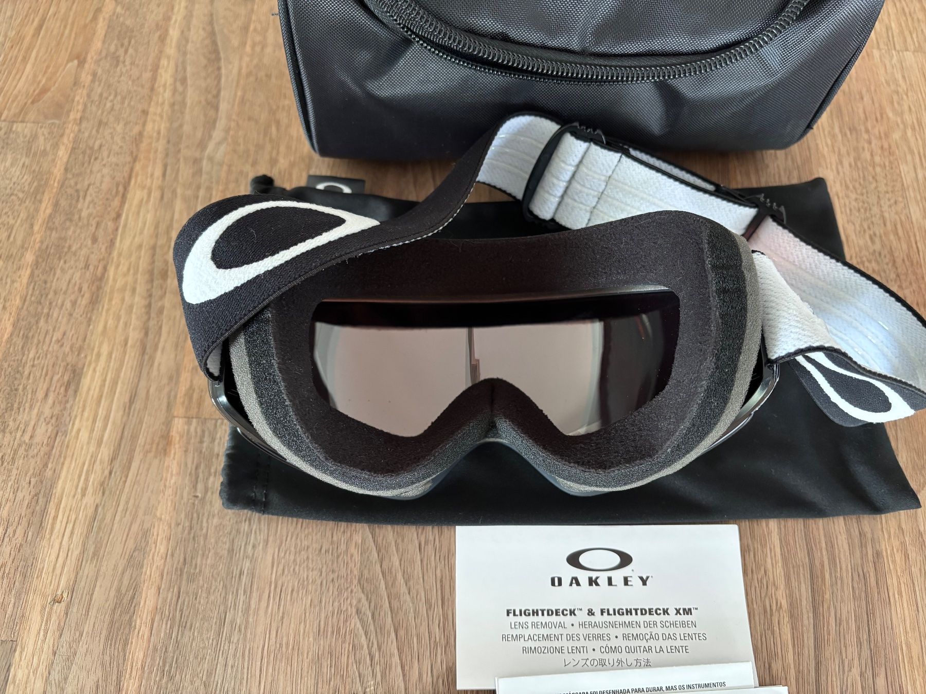 Oakley Brillen & Gläser: Skibrille Oakley Flightdeck – Gebraucht aus Aarwangen von Globi1980 2