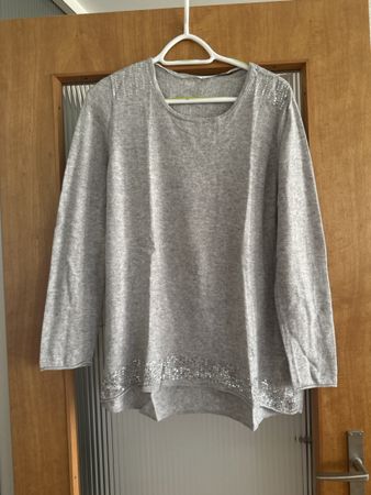 Schöner, warmer, grauer Winterpullover mit Glitzer, Gr. XL