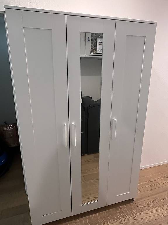 Armoires: 2 Schränke Preis pro Stück – D'occasion à Bern par sab_wxt2 1