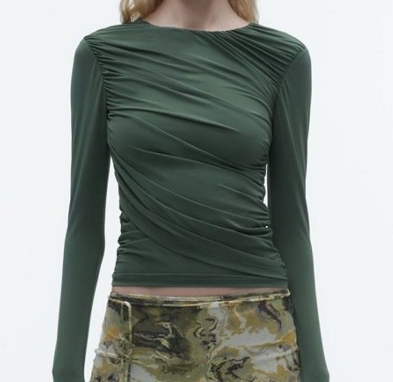 Zara Top: ZARA Top Langarm grün – Usato da Rüschlikon venduto da sweet_76