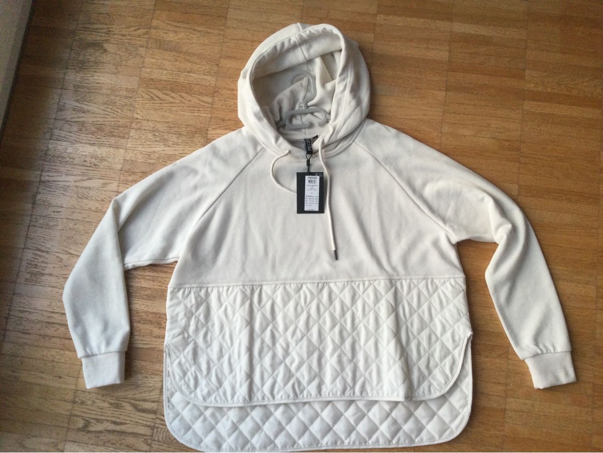 Pieces Pullover & Sweatshirts: Oversized Pulli, Gr. L Neu – Neu und originalverpackt aus Zürich von VorlonShadow