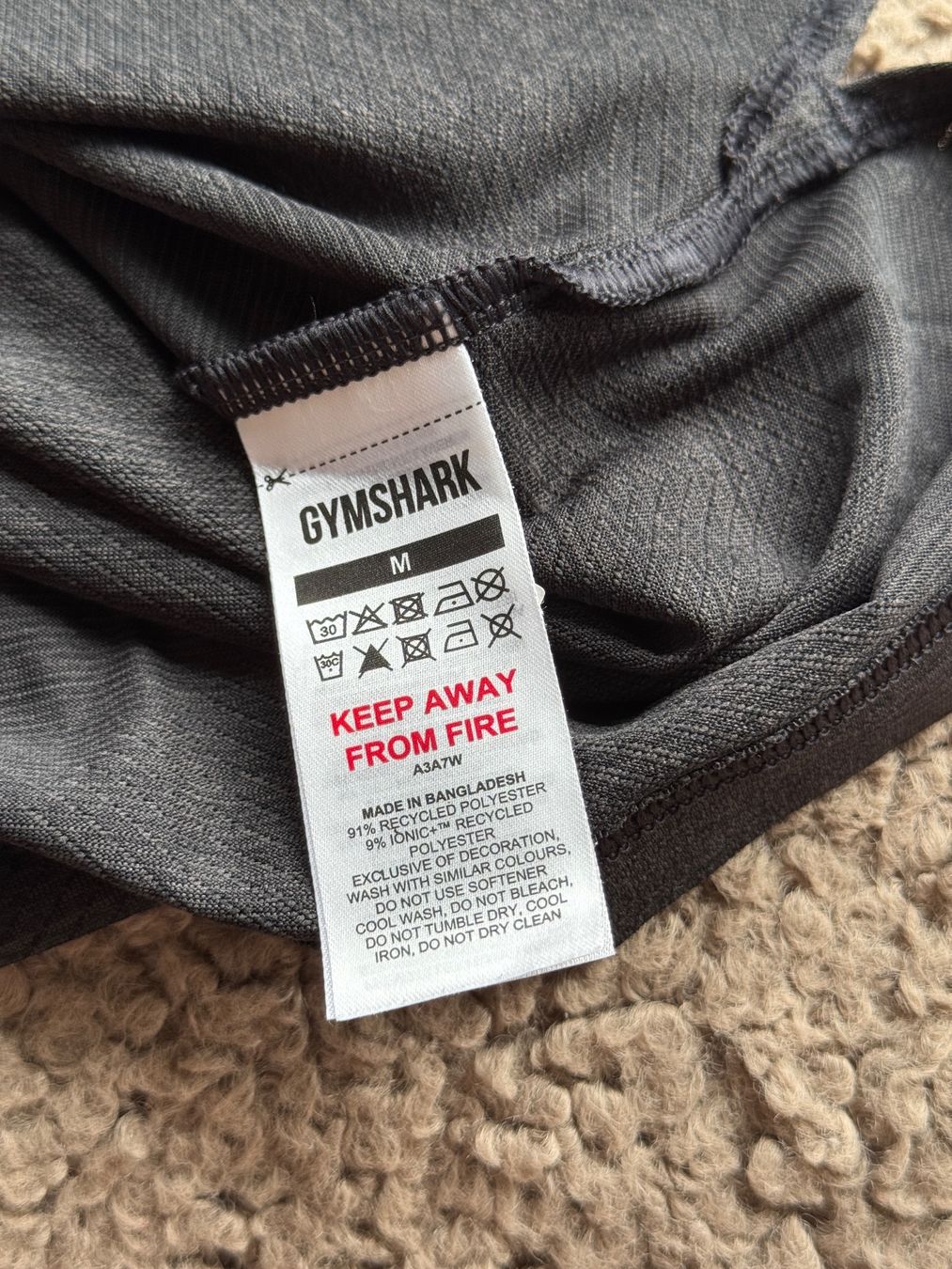 Gymshark T-shirt: Gymshark | Langarmshirt – Nuovo (secondo la descrizione) da Horgen venduto da onur_5 4