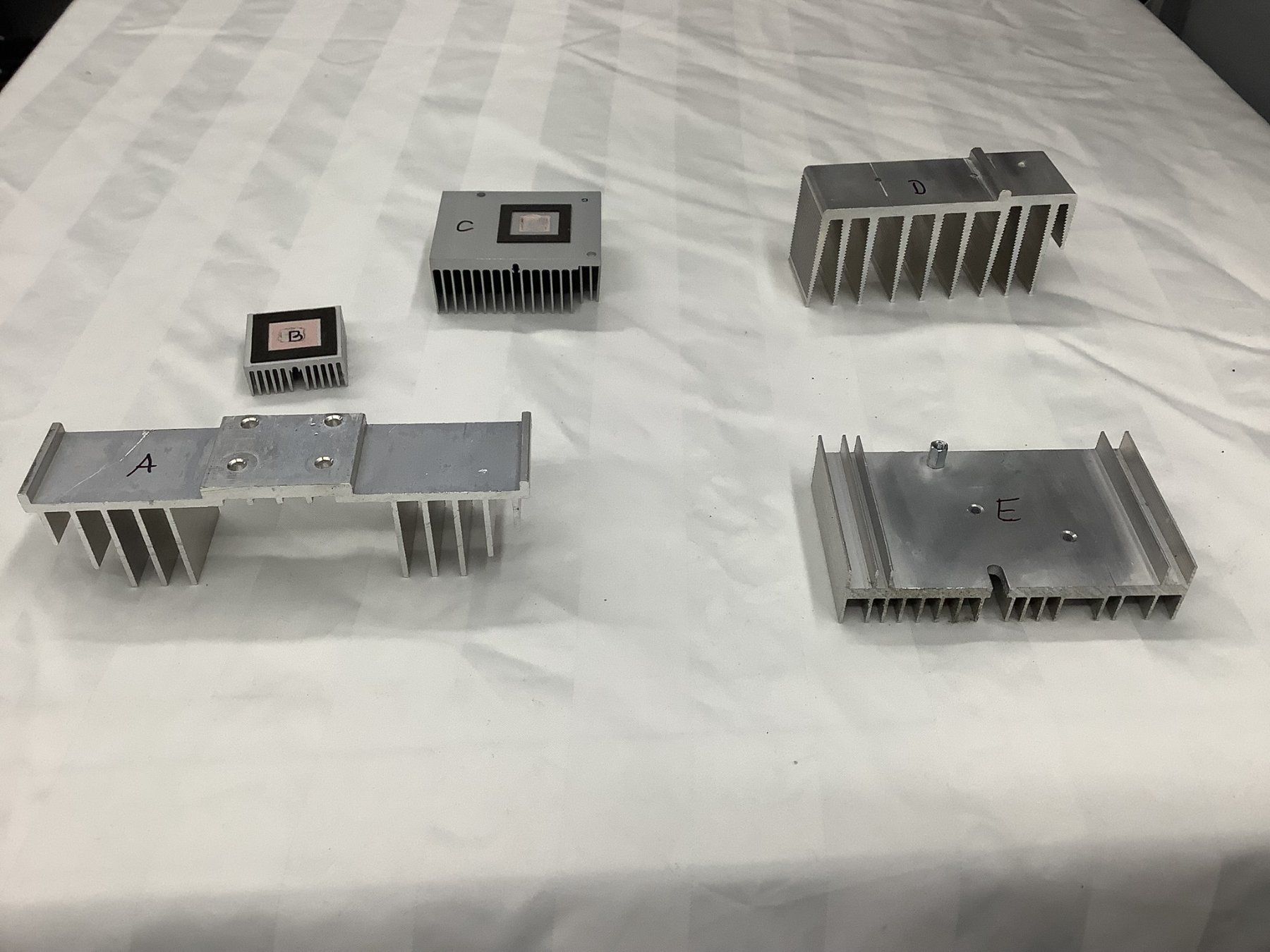 Componenti elettronici: KÜHLKÖRPER ALUMINIUM – Usato da Glarus venduto da Mdelphi 8