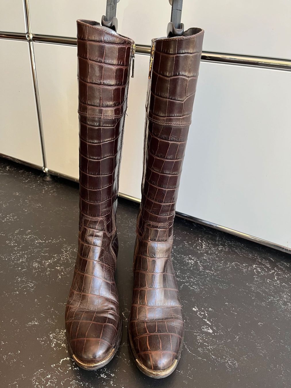 Scarpe da donna: Braune Stiefel Kroko-Look Grösse 38 – Usato da Basel venduto da Corinna58 3