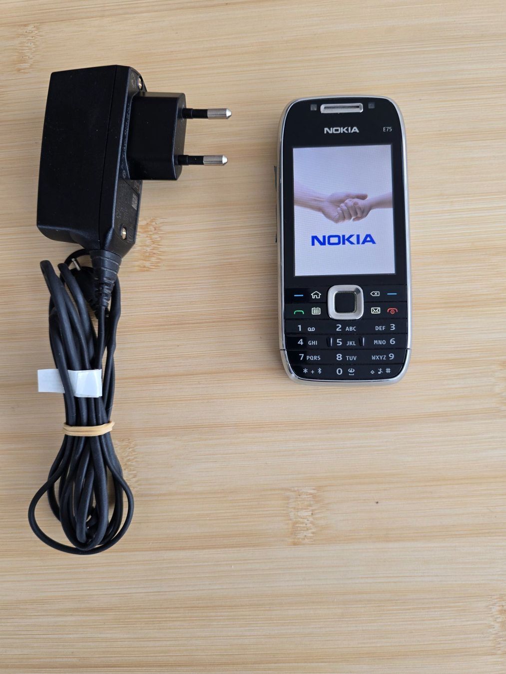 Nokia Telefoni cellulari / Smartphones: Nokia E 75 Kult-Natel mit Ladekabel – Usato da Rorschacherberg venduto da Scharfeegge 4