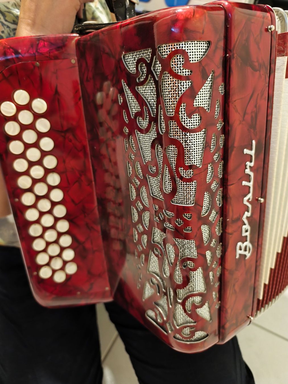 Strumenti musicali: Akkordeon chromatisch – Usato da Münchwilen TG venduto da PPELF 6