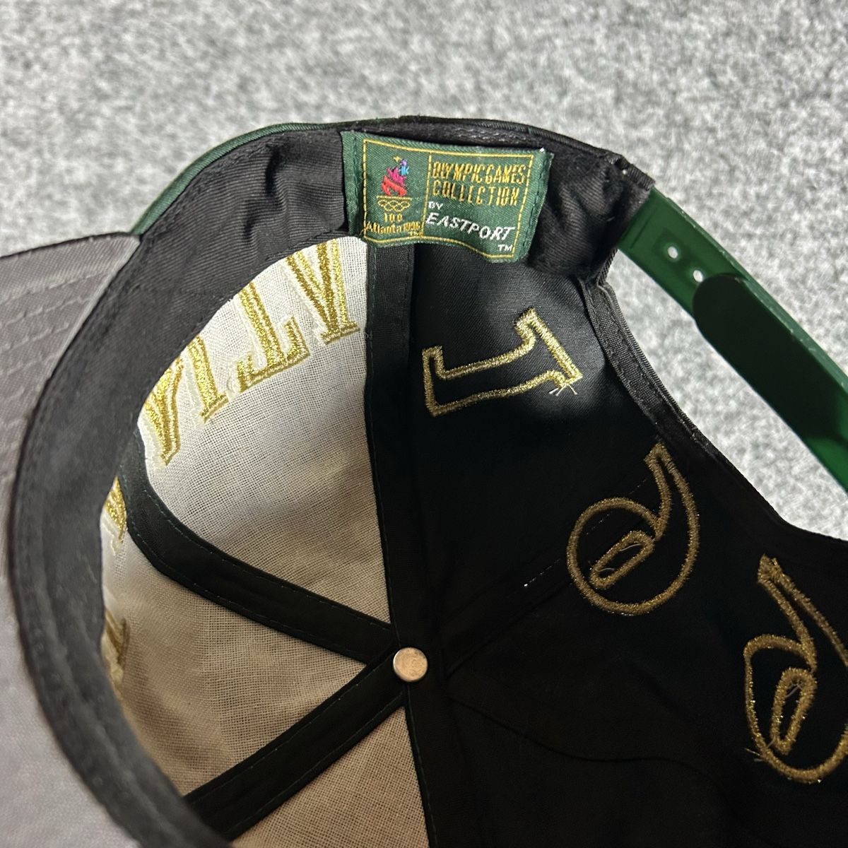 Copricapi, berretti & cappellini: 2 x vintage cap – Nuovo (secondo la descrizione) da La Sagne NE venduto da Matlasape 9