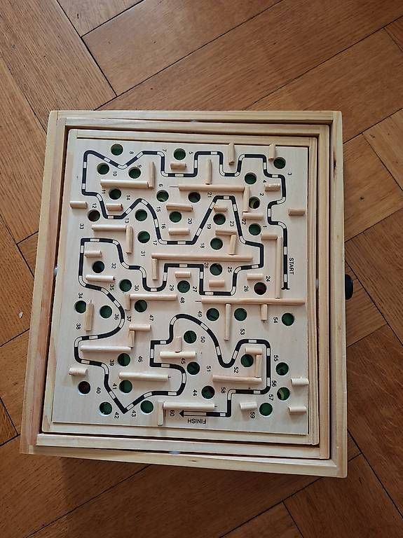 Giochi: Jeu en bois Labyrinth, de Philos, comme neuf – Usato da Chêne Bougeries venduto da guimzou 1