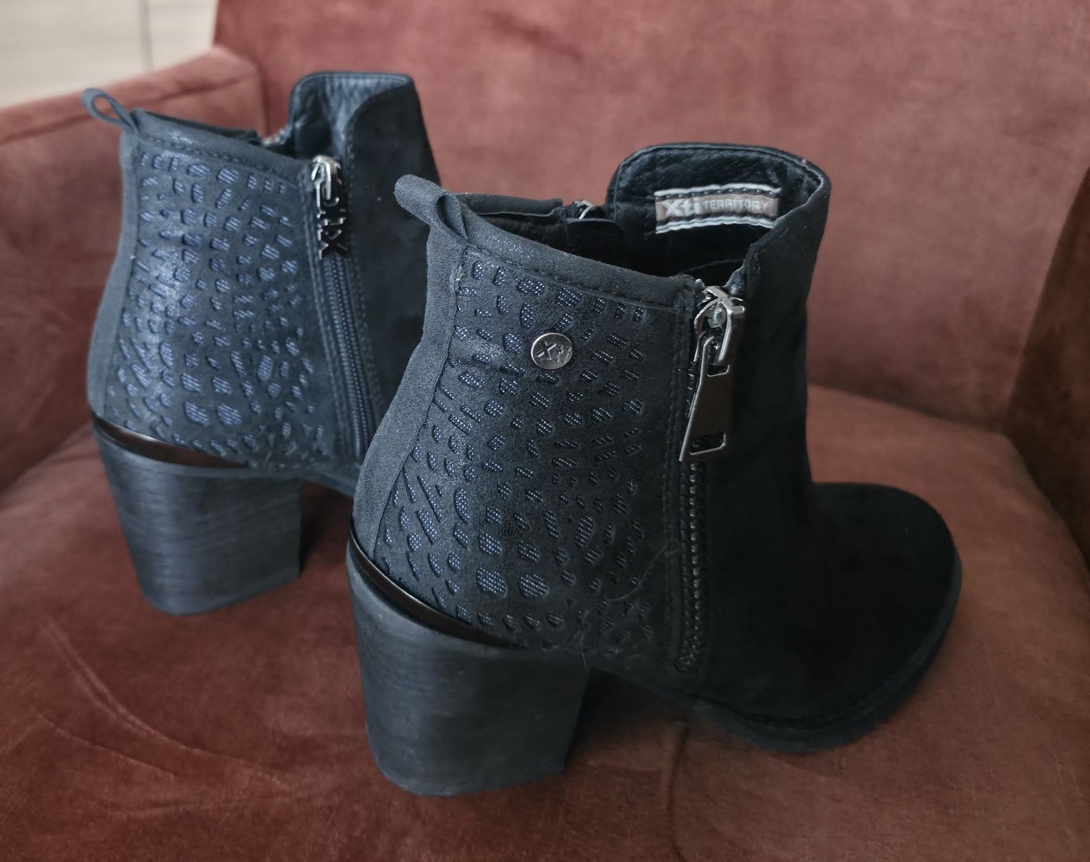 Scarpe da donna: topmodische schwarze Stiefeletten, Grösse 38/ neu! – Nuovo (secondo la descrizione) da Eschlikon TG venduto da pet_kxn2 3