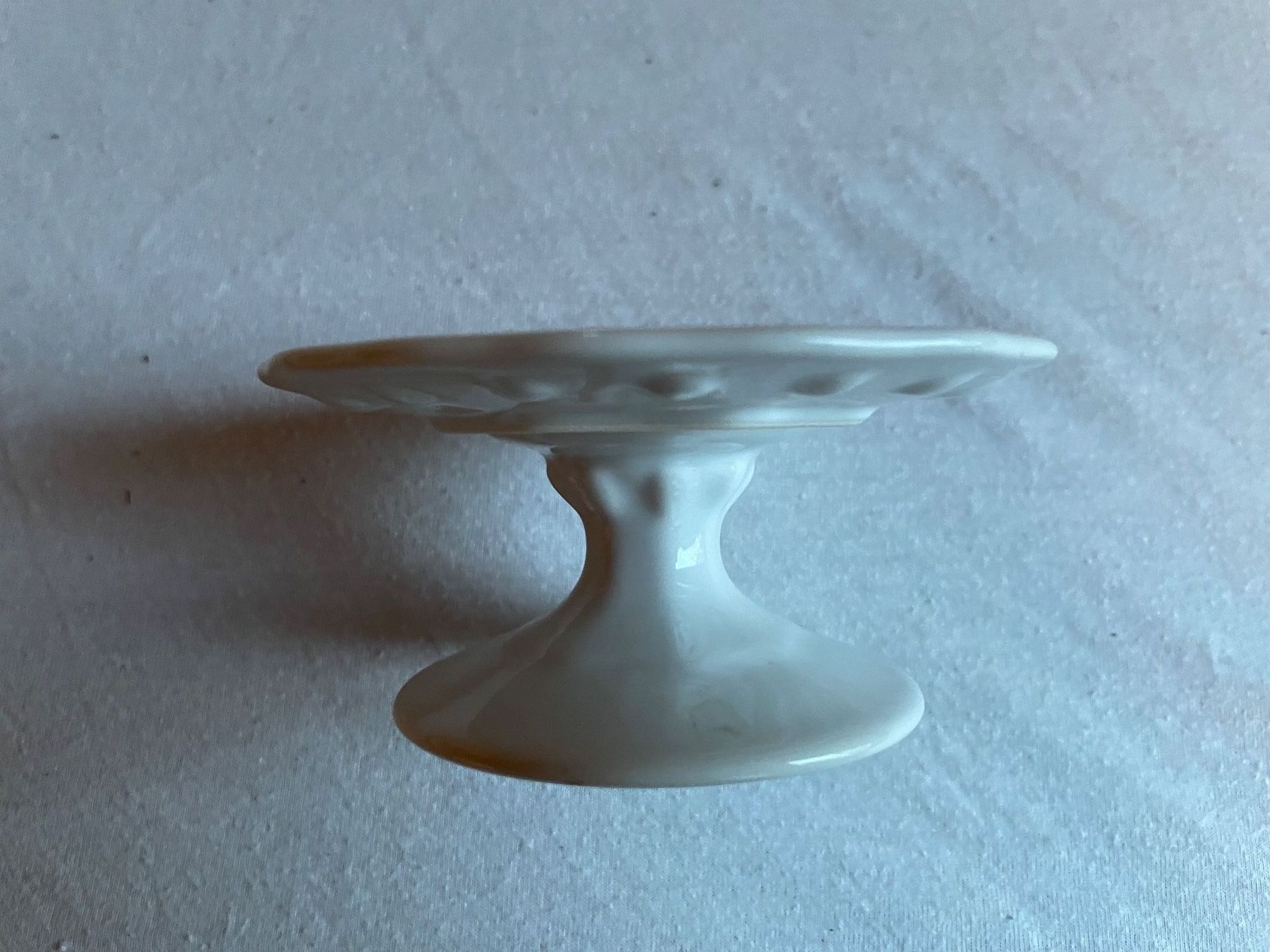Tutte le decorazioni: 3 Mini-Tortenständer, 1 x weiss, 2 x eukalyptus farbig – Usato da Cham venduto da 2eye 1