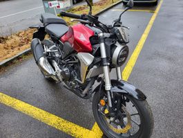 Honda cb 300