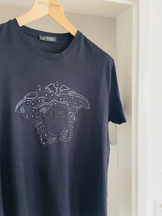 Versace T-shirt: Versace T-Shirt schwarz Gr. L Strass Medusa Herren Top – Usato da Basel venduto da Mb2 1