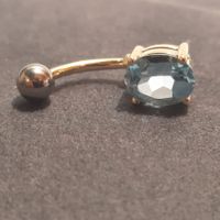 Gold-Bauchnabelpiercing mit Topas Edelstein
