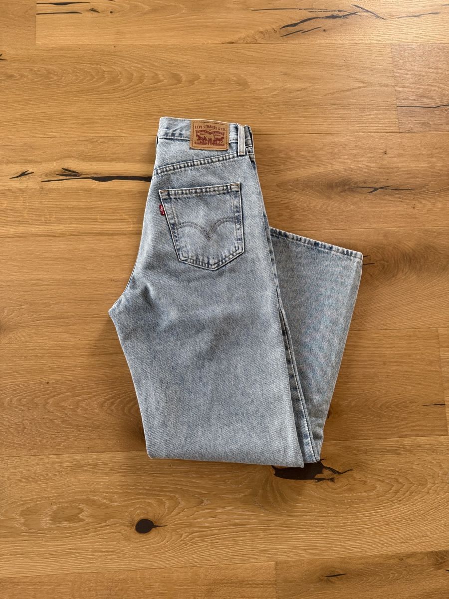 Levi's Jeans: Levi's Straight Leg Jeans – Nuovo (secondo la descrizione) da Felsberg venduto da fabjac