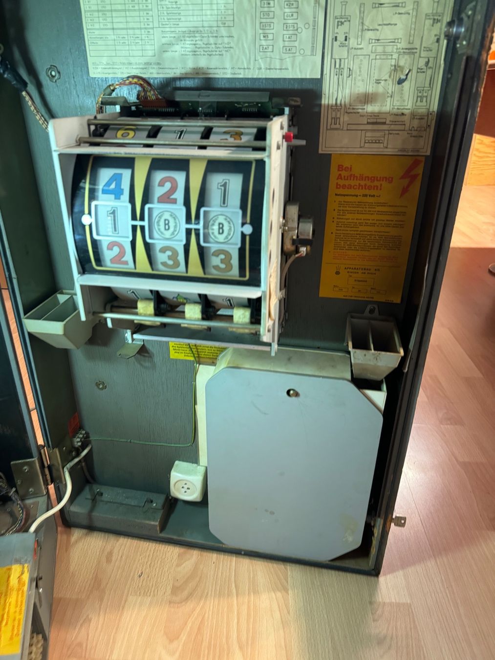 Spielautomaten: Triomint – Gebraucht aus Aadorf von bna_tfq8 1