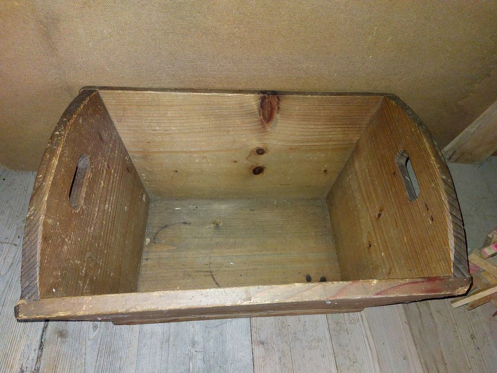 Sehr schöne Holztruhe 3