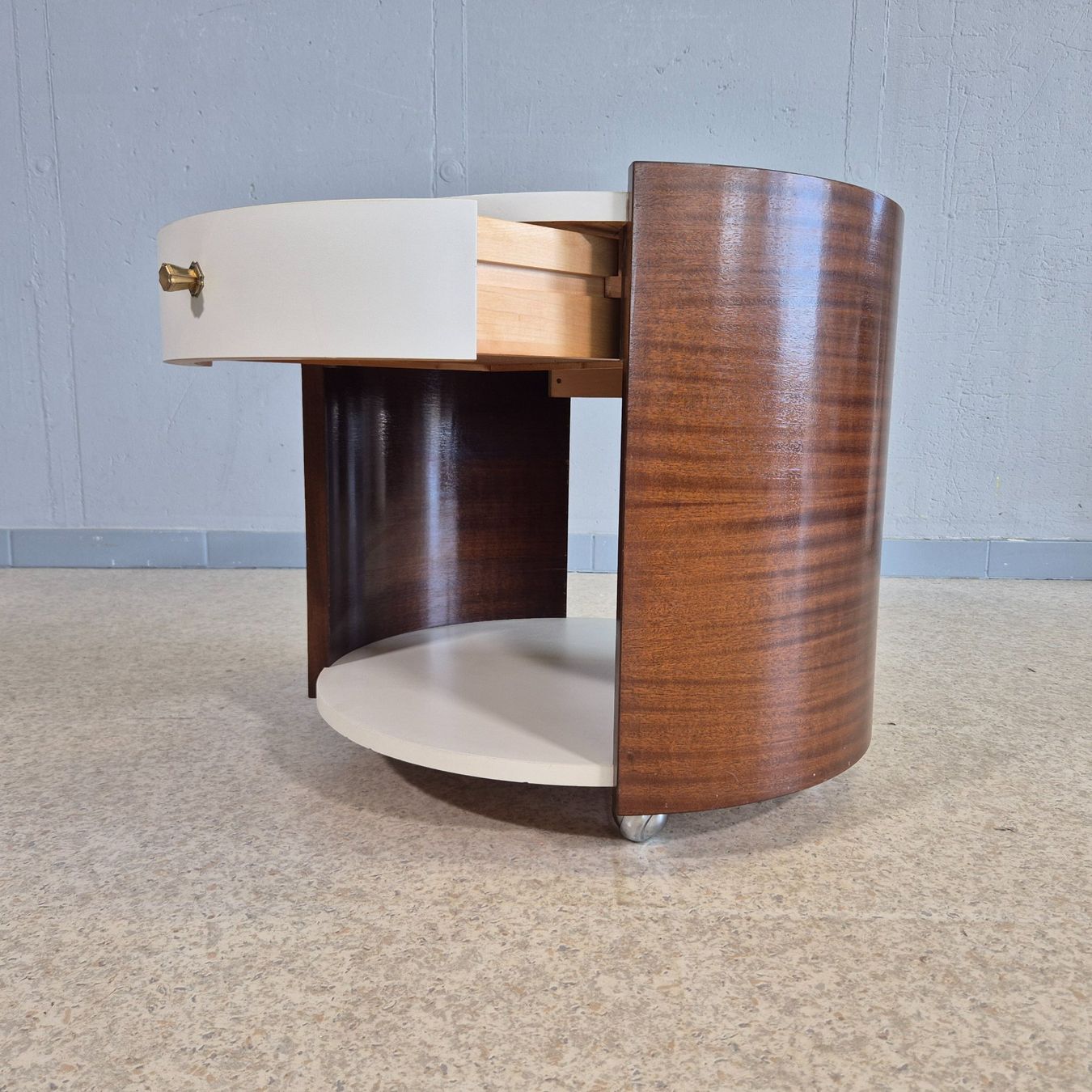Tavoli: Rundmöbel Trolley Couchtisch Korpus Holz Rollmöbel – Usato da Nottwil venduto da Wondewa-Shop 6