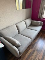 Schönes, graues 3er Sofa mit Kissen - Top Zustand!