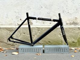 ROY HINNEN Black Anodised 26" Alu Rennvelo Rahmen PROFILE 52