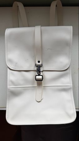 Rains Backpack Rucksack weiss/schwarz 