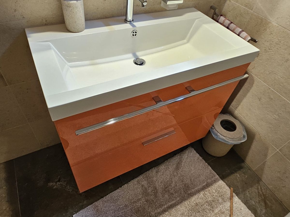 Mobili per bagno: Lavabo mit Unterschrank neuwertig – Usato da Wollerau venduto da Vivi_02 1